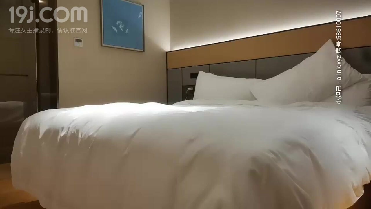 文轩探花约了个性感黑裙大长腿妹子啪啪，舌吻互摸调情口交编号E2F23846