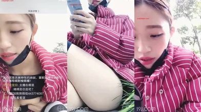 最骚户外主播猪猪吖短裙丝袜无内户外诱惑编号2F014256