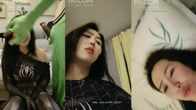 气质美少妇化身女蜘蛛侠VS神龟▌一颗大梨▌蜘蛛侠被按在胯下摩擦，缩阴功差点让神龟交械投降编号F1C1AF6B