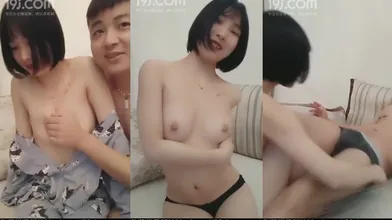 超卡哇伊清纯短发小嫩妹和猥琐小哥上了编号440073C8