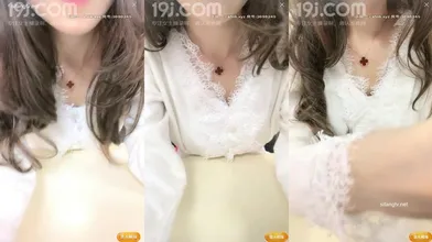 【九秋之菊】巨乳萝莉办公室跳蛋全裸尿尿2场超高收费(1)编号C9A00BFA
