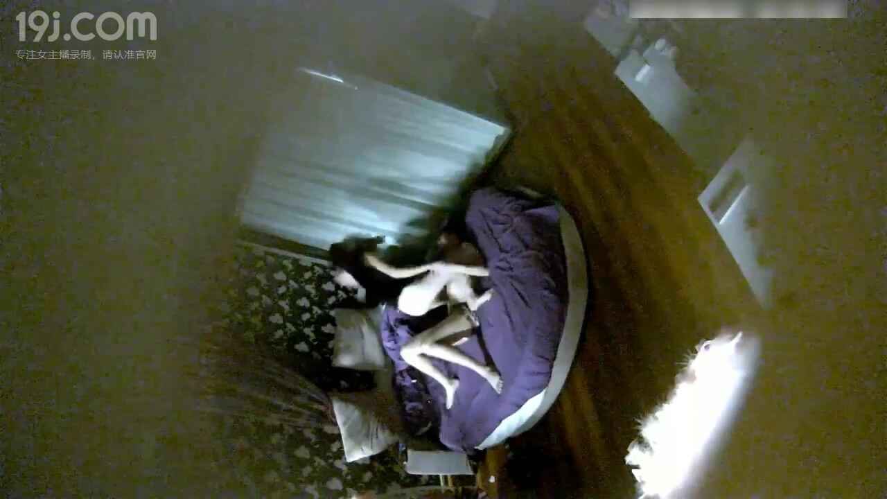 女神级性感气质长发美女和新男友开房有点害羞不让男的脱她内裤,2人索性穿着内裤操,干爽后自己脱掉女上位操!编号441B0B86