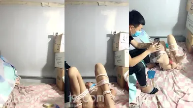娇小萝莉妹子开档丝袜捆绑SM道具紫薇大秀编号DCED6789