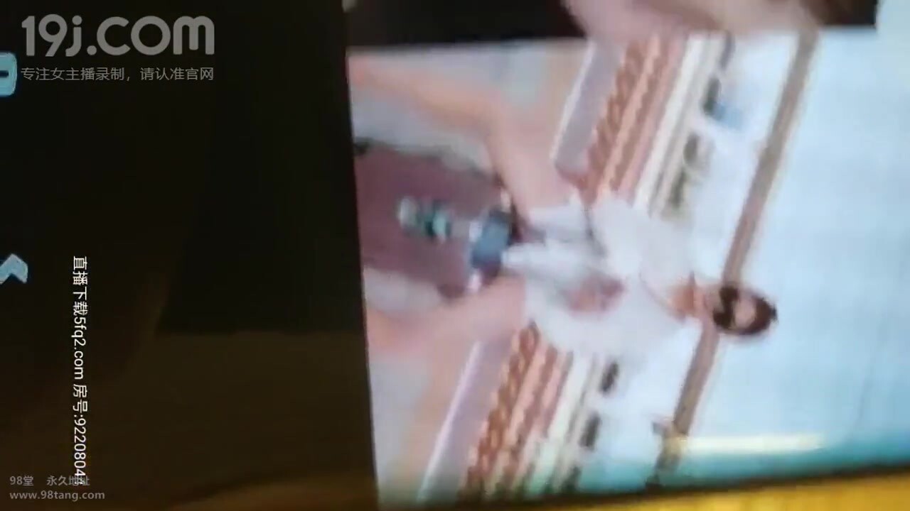 酒店高价约炮玩抖阴的小靓妹换上情趣网衣六九互舔啪啪啪编号CDA88F58