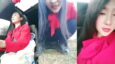 骚气红衣少妇【我要找一夜情】喜欢户外露出，野外锄地露出大屁股塞着跳蛋，旁边还有人回车上自慰编号F867034C
