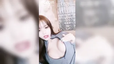 高冷范气质颜值美女【空姐琪琪】下海捞金，自摸，揉奶，揉阴蒂，小骚逼发骚叫床诱惑！编号611C31D7