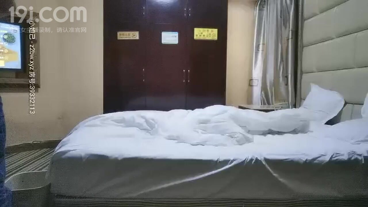 主播探花金三角寻欢长得挺标致的妹子男的阳痿了编号F5400083
