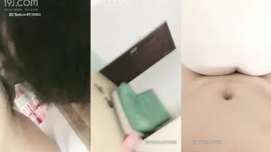 和干妈干妹妹双飞超体验在卫生间干完干妹妹回房间再操干妈娘俩伺候玩双飞乱伦换着操编号5E89146E