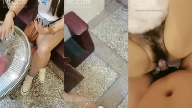 小哥欲火难耐午夜去发廊找个身材不错的网红脸兼职妹纸泄泻火口活不错小逼还挺紧加钱内射编号D0EA8983