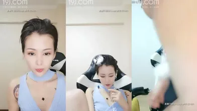 高颜值短发酷酷妹子苗条身材跳蛋自慰秀，椅子特写跳蛋拉扯换了套旗袍非常诱人编号7695FE9F