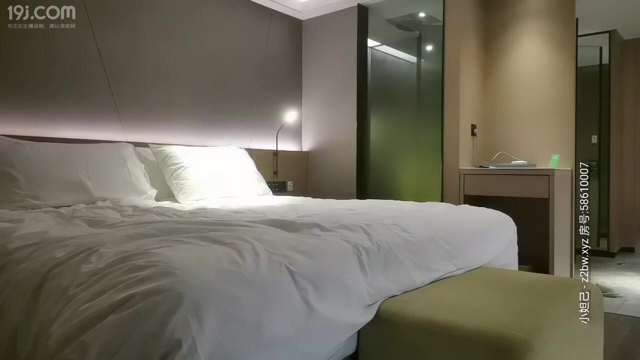 【AI画质修复】文轩探花深夜场约了个白色外套高颜值妹子啪啪穿上睡衣舔弄口交骑坐后入编号C6B024D2