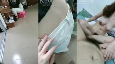 美女大学生校外出租房化妆准备出门却被渣男软磨硬泡来了一炮肤白胸大很听话无套干的她欲仙欲死编号EC257893