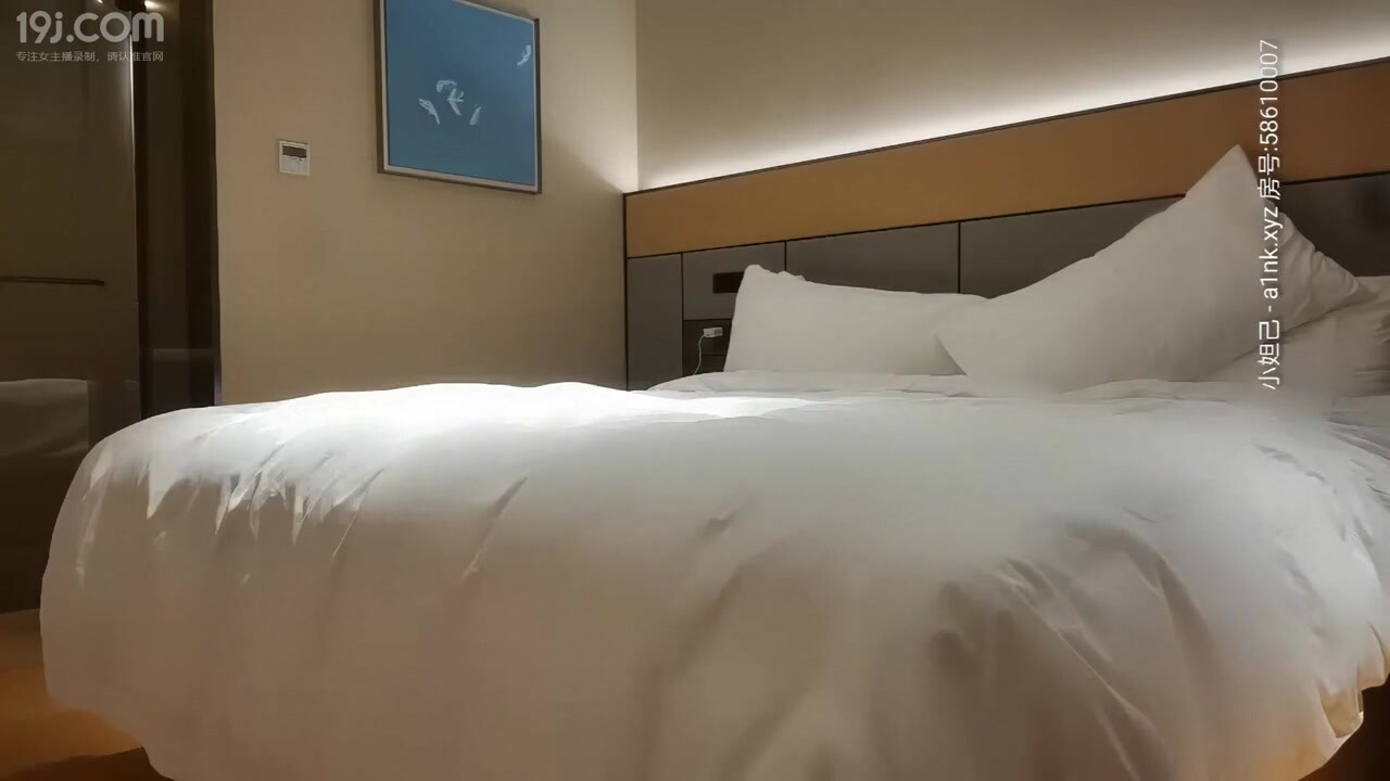 【AI画质修复】文轩探花约了个性感黑裙大长腿妹子啪啪，舌吻互摸调情口交编号613411D2