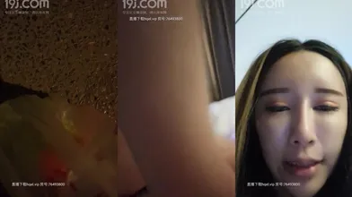 妹子蹦完迪和炮友开房啪啪，扭动屁股浴室洗澡编号A98C9A8B