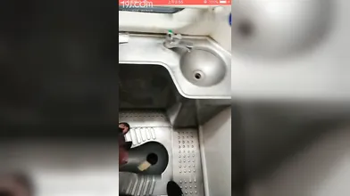 户外大主播瑶瑶小妖精时刻准备直播火车上勾引乘客厕所里疯狂口交无套操绝对真实编号49EF1B08