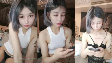 长相甜美短发萌妹子情趣装灰丝道具自慰，掰穴手指扣弄大黑牛玻璃抽插编号4CC22E38