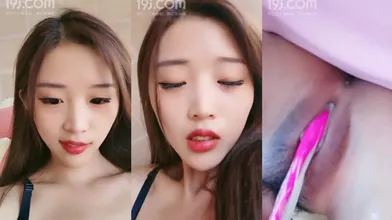 顔值不错苗条身材妹子自慰秀近距离特写跳蛋塞逼逼浴室洗澡非常诱人编号B0C1BCC2
