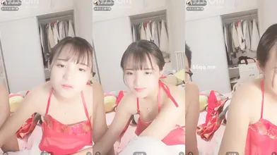 高顔值白领夫妻做黄播调节生活压力美少妇红肚兜口交露脸无套操编号819A82AC