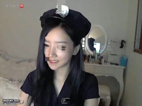 最新韩国美女主播朴妮唛之女警う4.