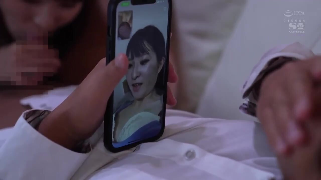 喝醉的后辈全身都是破绽...几乎无防备的巨乳整晚享受肉体う的我.
