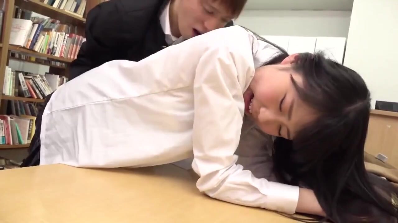 で可爱くて図书委员の俺の彼女が隠れビッチなわけないうだろ.