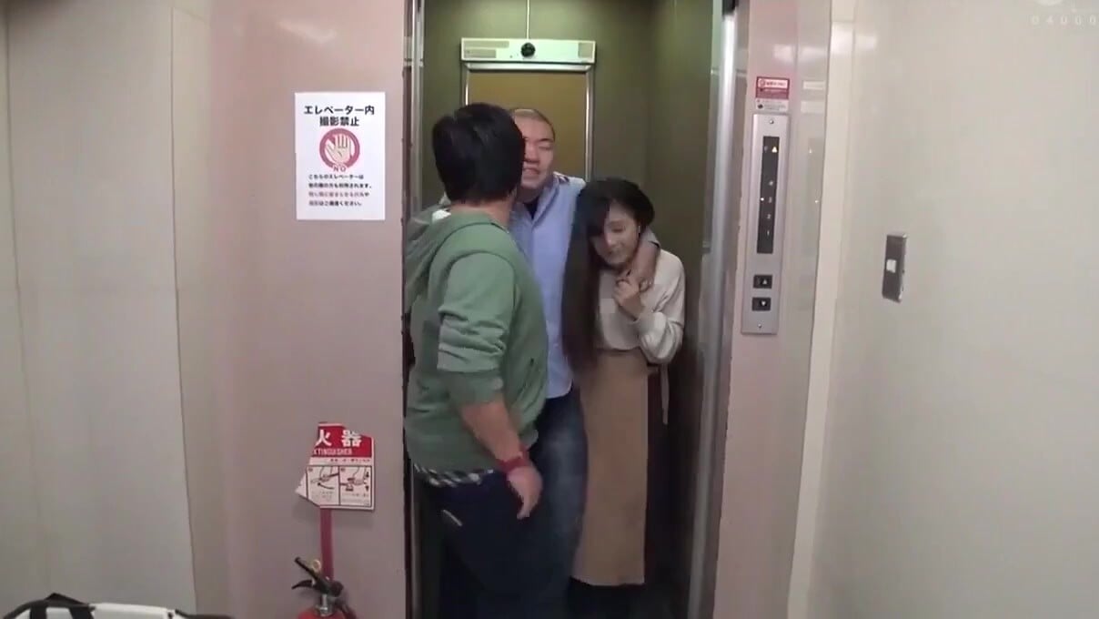 偷阿姨内裤被发现MRSC-003