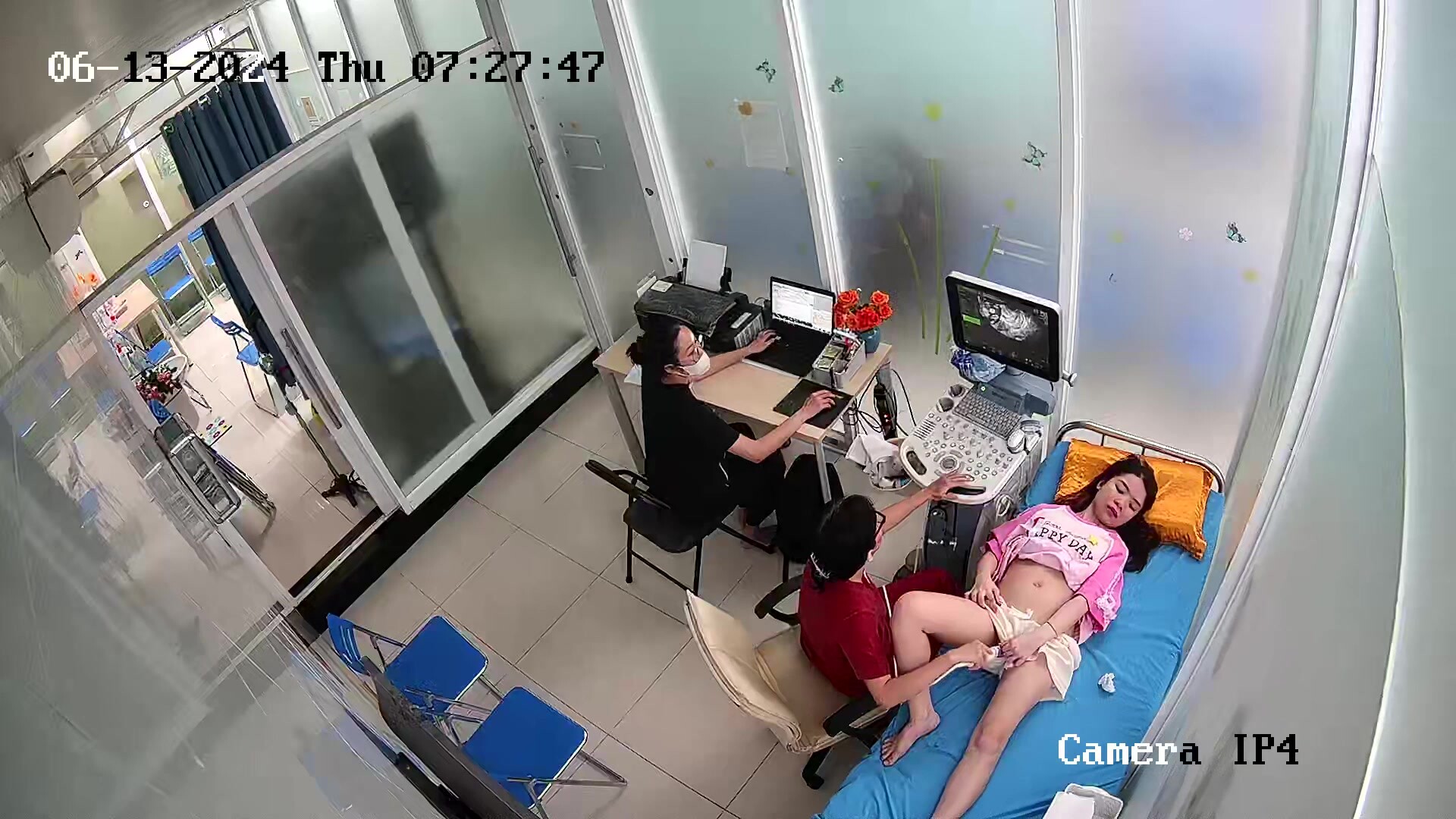 稀缺黑客破解医院监控摄像头❤️偷拍妇科检查孕妇插逼阴道检查22