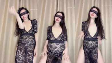 推特新晋福利姬，顶B女王【千金】最新定制裸舞，好有力度的顶逼，顶B甩尿动感起飞，激情淫荡 (2)