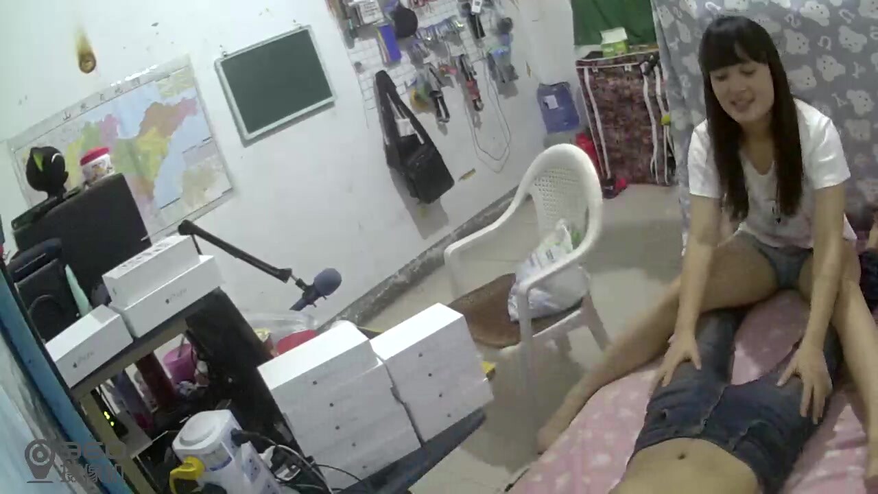 稀缺资源秘 年度精选二黑客破解家庭摄像头真实偸拍五花八门的居家隐私生活裸奔换衣打炮高清无水原档(74)