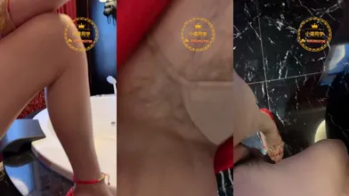 推特轻熟女少妇杀手PUA大神【小熊同学】福利私拍，美足美腿白皙性感，足交啪啪制服诱惑力十足 (282)
