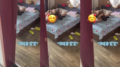 最新福利！推特极品浪女【TJ淫妻笑笑】性福生活，喜欢绿露出3P玩的开放被单男操的声嘶力竭浪叫 (22)