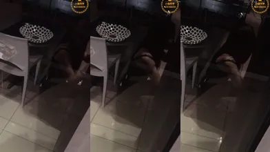 推特轻熟女少妇杀手PUA大神【小熊同学】福利私拍，美足美腿白皙性感，足交啪啪制服诱惑力十足 (181)