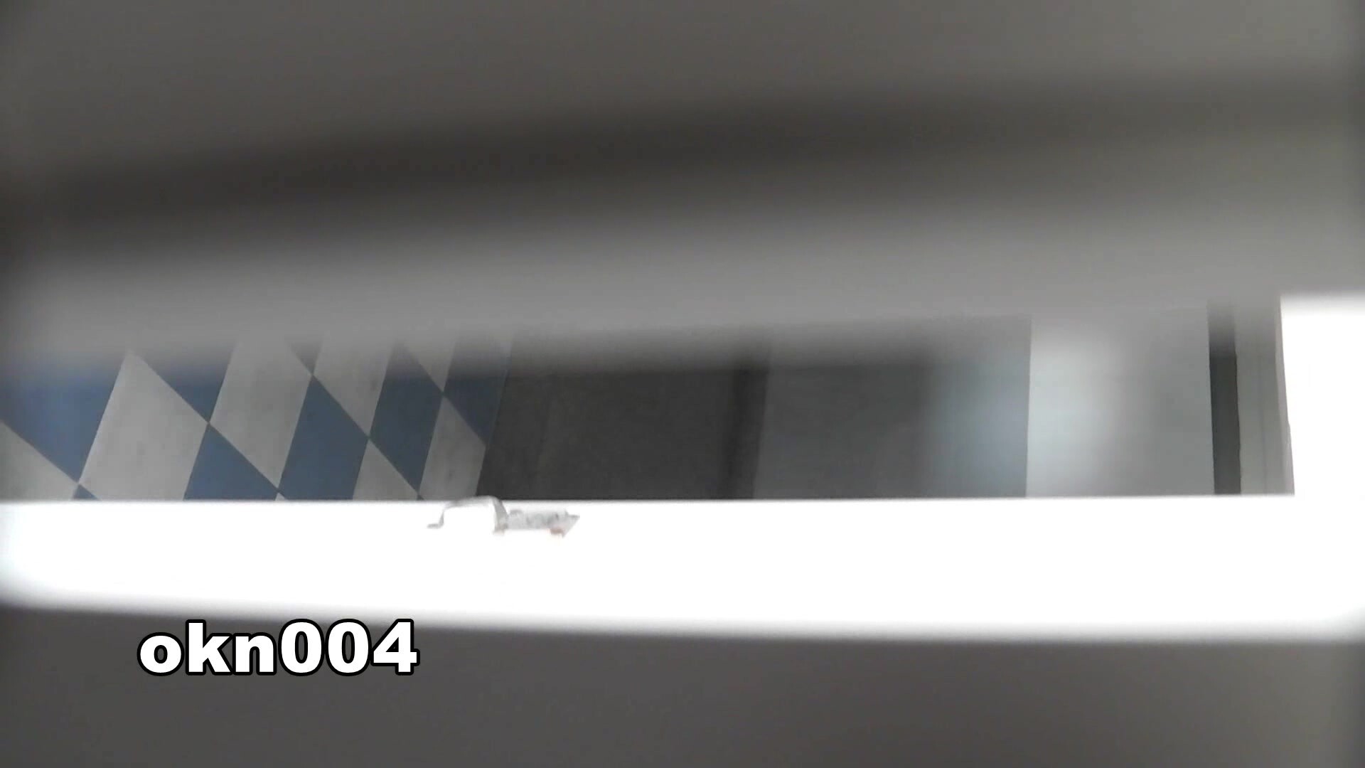 国产WC偷拍!某高校沟拍 OKN004