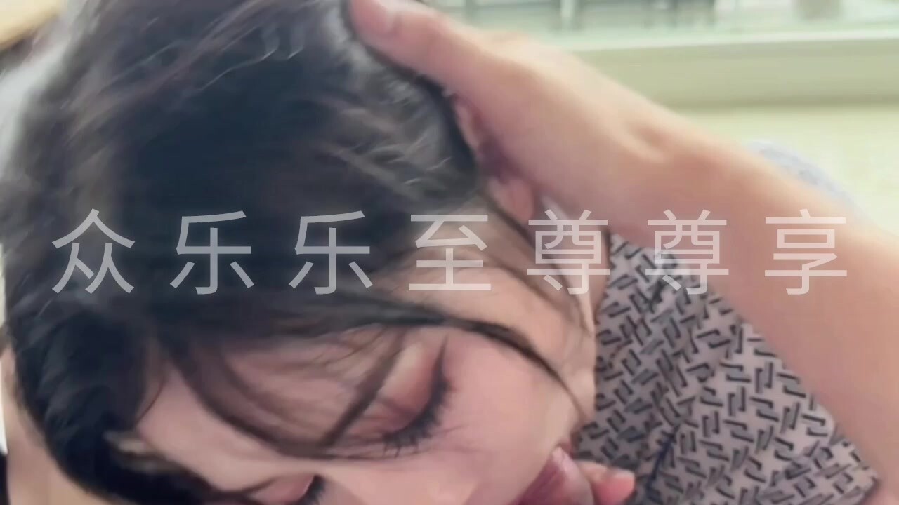 射爆！！专攻高颜值网红台湾泡良大神「郑原创」FO私拍，高人气颜值网红，忘我吃鸡鸡吃了一半，要求要接吻，骚到融化！