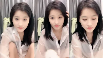 校花来了！好漂亮好甜美，清纯反差小姐姐【云妹妹】自慰！一字马！好想进入她_mp4_ (1)