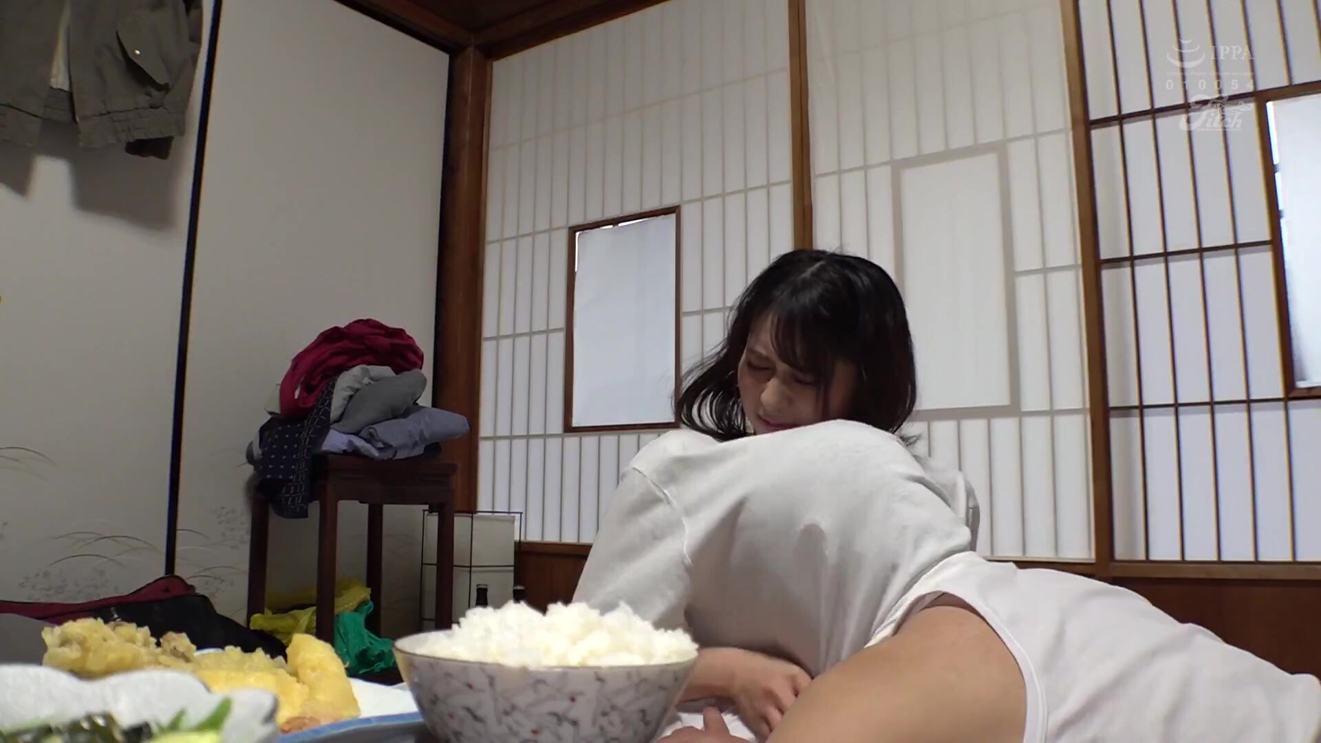 [jufe-412] オヤジのハメ撮りドキュメント ねっとり濃厚に貪り尽くす体液ドロドロ汗だく性交 伊織羽音