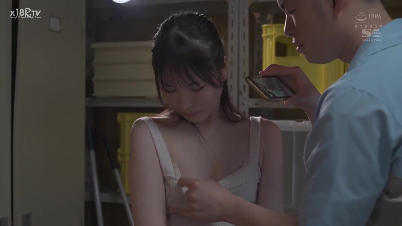 【中文字幕】漏らしちゃうほどイカされ続けた万引き少女 失・禁・制・裁 香水じゅん