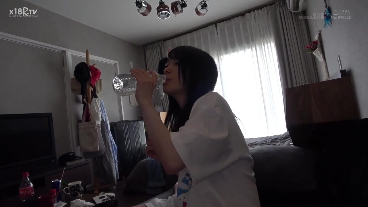 【中文字幕】「やることないし、セックスする？（笑）」南梨央奈と杉并区で同栖中。なんでもない休日に撮った2人だけのスケベなムービー。