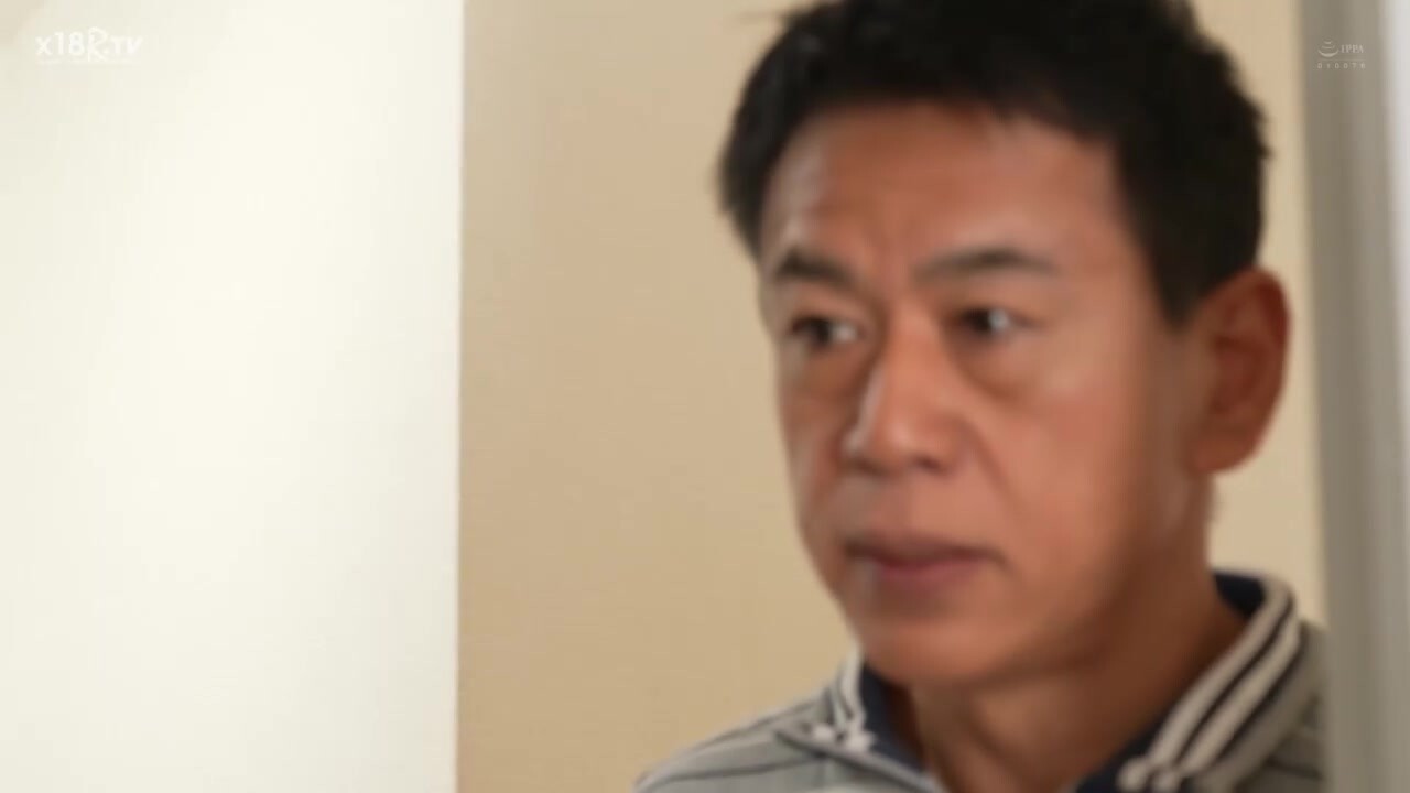 【中文字幕】辛抱堪らん 义理の娘でもおじさんは 桃瀬くるみ