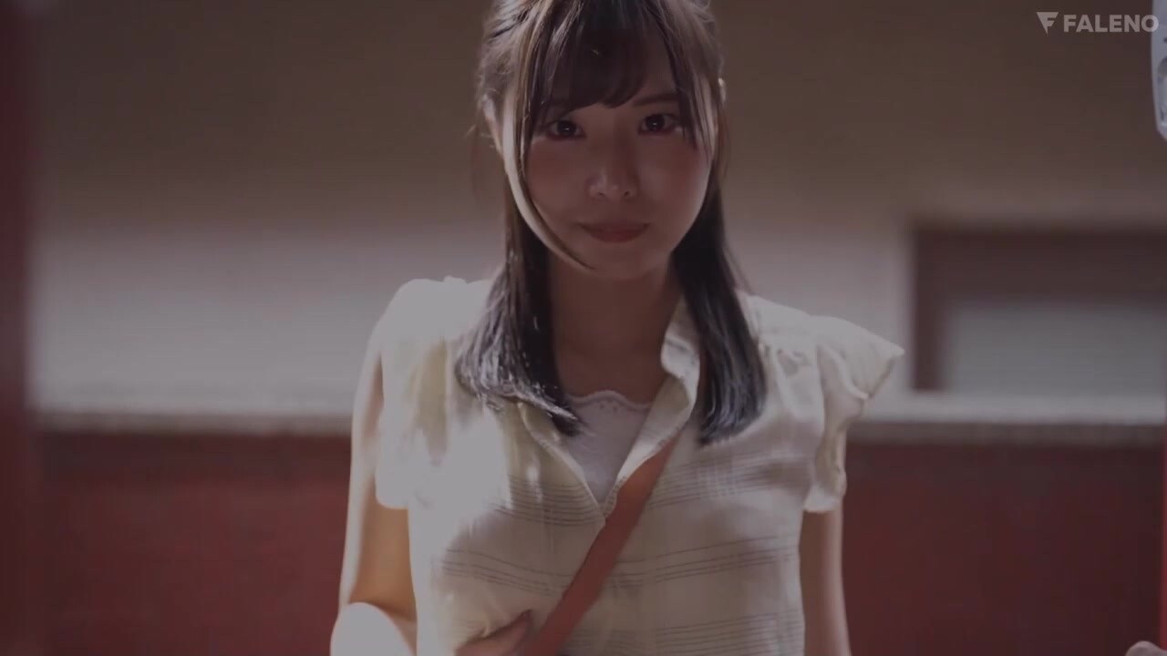 【中文字幕】地味巨乳女子大生が童贞彼氏を上回る性欲で絶伦巨乳お姉さんに”性长”した记録。本郷爱