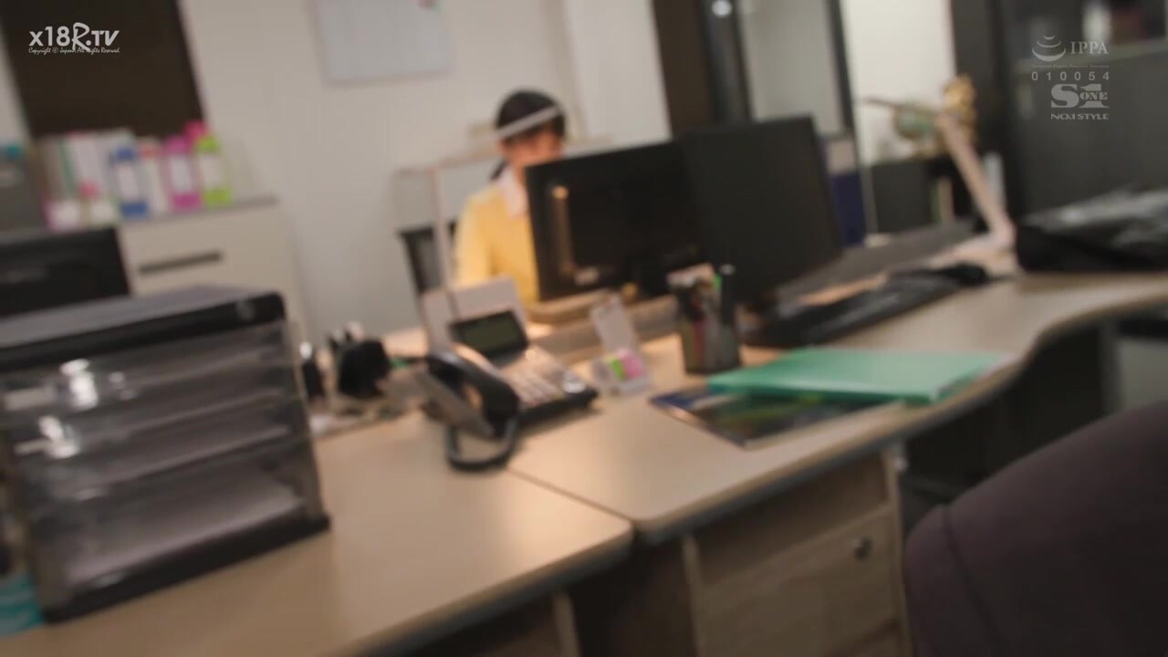 【中文字幕】「彼女には絶対言わないからフェラさせて」舐めたがりビッチお姉さんの竿玉アナルしゃぶりNTR诱惑 小岛みなみ