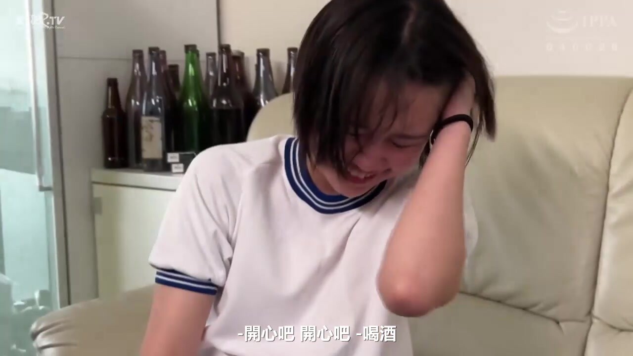 【中文字幕】処女アルコール渍け强●事件 【胸粪閲覧注意】阳キャさん、この时代に処女を诱拐アルコール渍けにして、レ〇プしてしまう。 乃々瀬あい