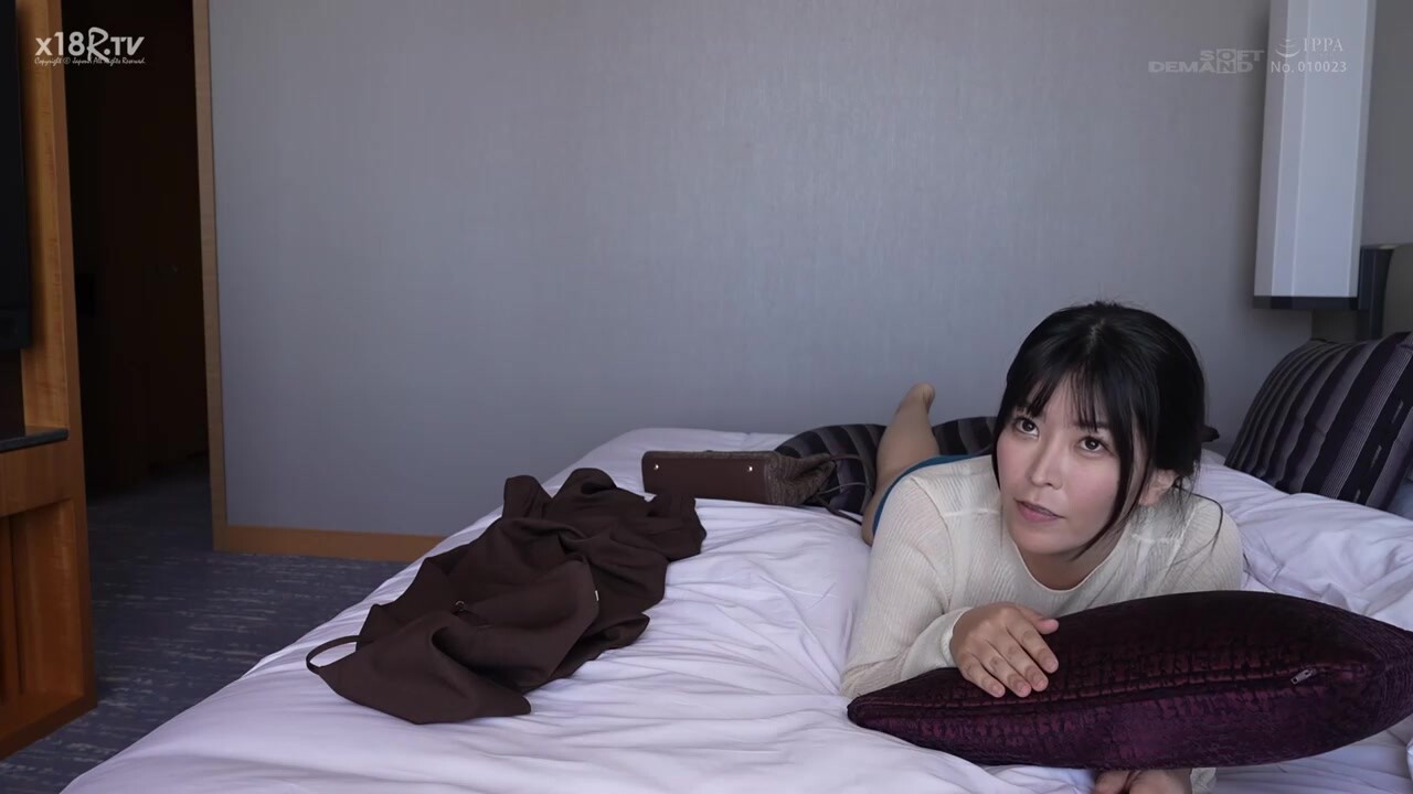 【中文字幕】Icupの胸いっぱいに诘まった元介护士の秘めた性欲 结婚4年目 セックスレスの夫は爱していても抑えきれないカラダの火照り 杉山杏奈 32歳 AV DEBUT