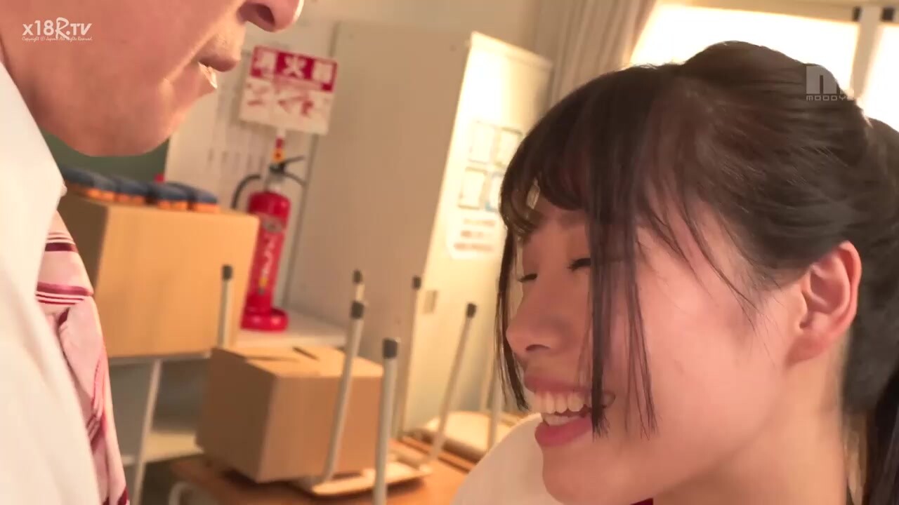 【中文字幕】和被告知屁眼是第二个小穴的嫩臀学生在放学後用屁眼不伦数度肛门中出求爱性交