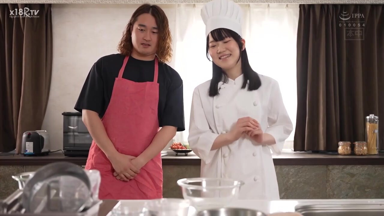 【中文字幕】新人蛋糕师也能成为AV女优吗？其实不喜欢甜点但喜欢性爱，中出入志愿的极素人少女渴望甜蜜的性爱，开始她的出道之旅。平野真衣