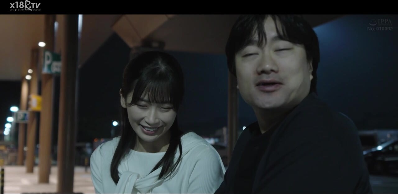 【中文字幕】夜行バスで巨尻奥さんと东京まで片道300kmの中出しワンナイトラブ 美园和花