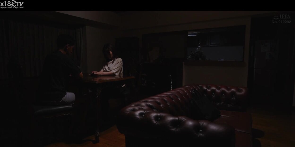 【中文字幕】离婚前夜、最低で最高のSEX 新村あかり