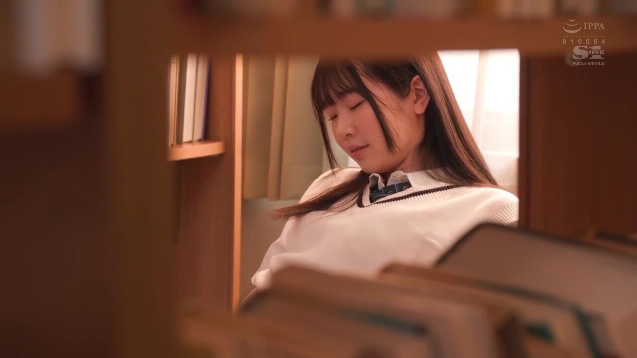学校で憧れのあの子は电车でめちゃくちゃ痴汉(ヤラ)れているらしい。 白上咲花