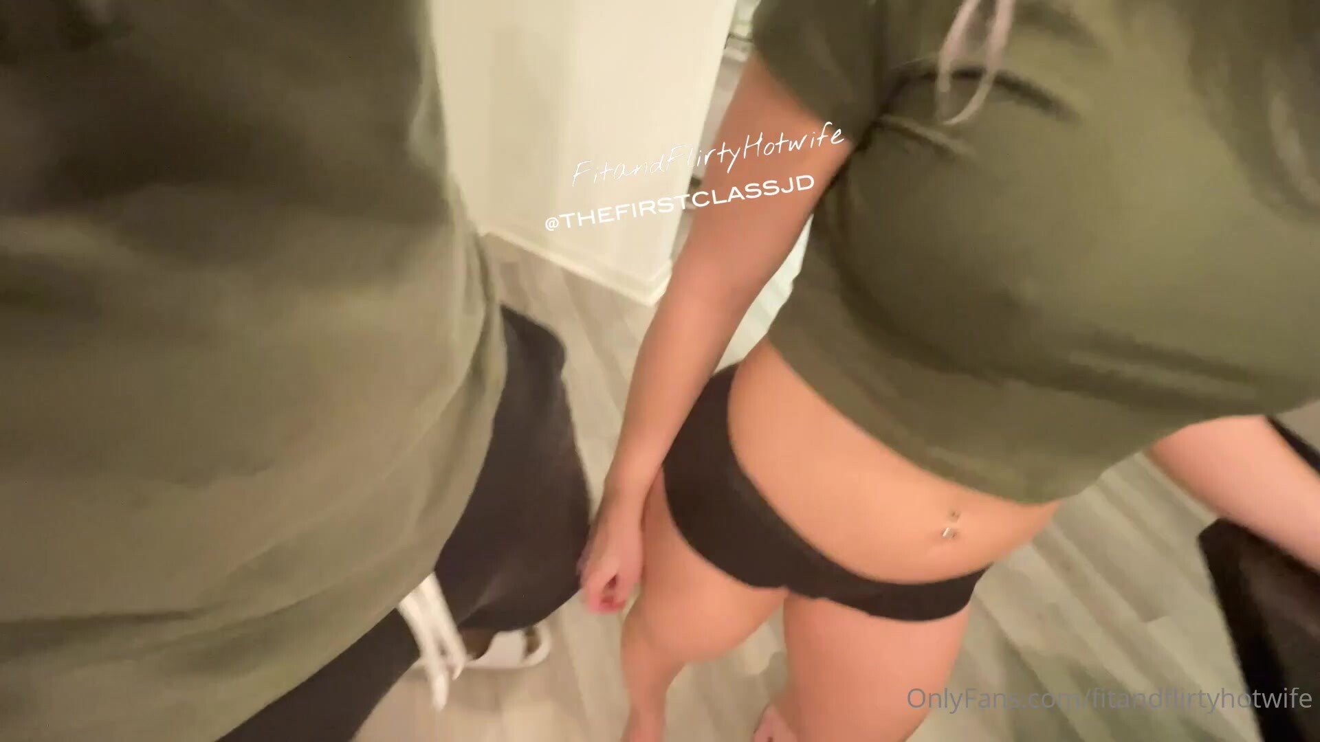 1739 - 0gzoccew5mqobyqv2p6sr【媚黑BBC】OF健身白婊迷恋黑人老公超长大屌，和白人3P，约闺蜜双飞