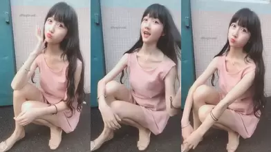 快手63万博主私定大尺度福利，超级可爱漂亮清纯 36